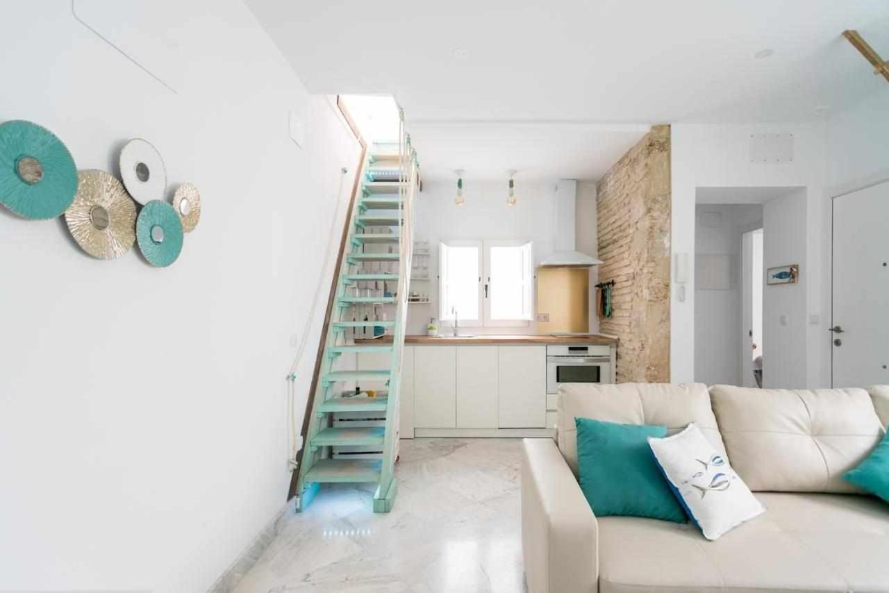 Fantastico Atico En El Casco Antiguo En A La Pla Apartment Cadiz Bagian luar foto