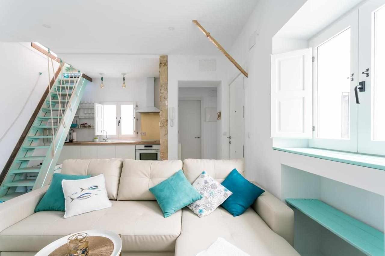 Fantastico Atico En El Casco Antiguo En A La Pla Apartment Cadiz Bagian luar foto